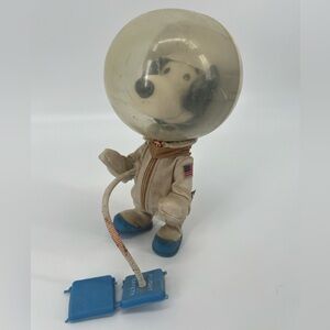 Vintage 1969 | Snoopy Astronaut NASA Peanuts Figure | Helmet & Flight Case